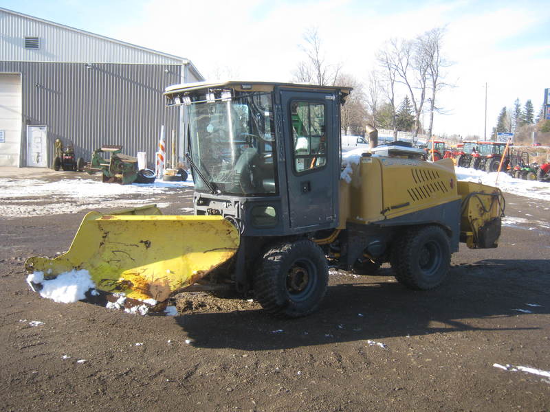 BRYAN'S FARM RPM Tech Cameleon Sidewalk Plow